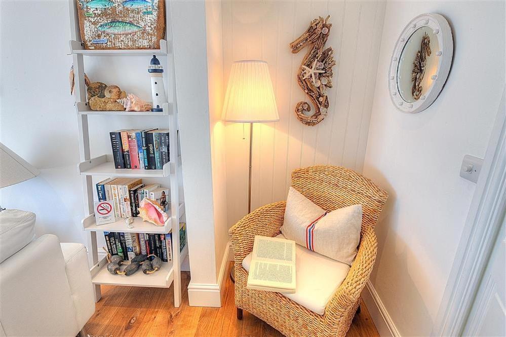 Seahorse Apartment Lyme Regis Ngoại thất bức ảnh